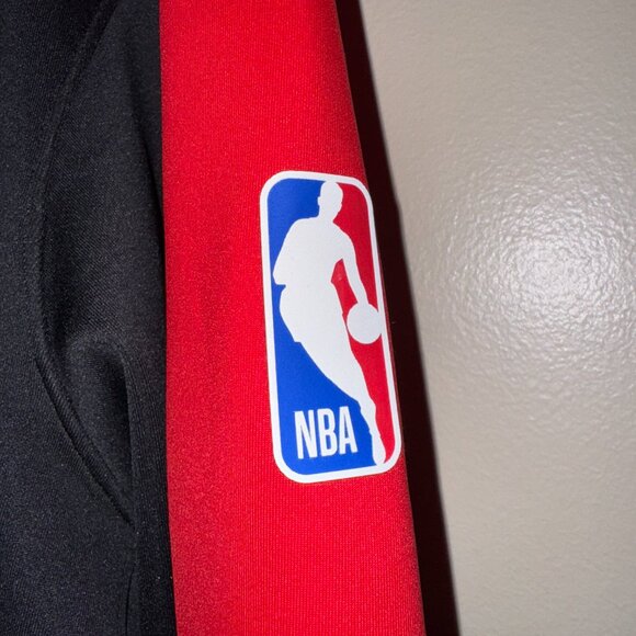 Nike NBA Atlanta Hawks Team Issue PE Therma Flex Showtime Red Hoodie Mens NEW - Picture 4 of 10